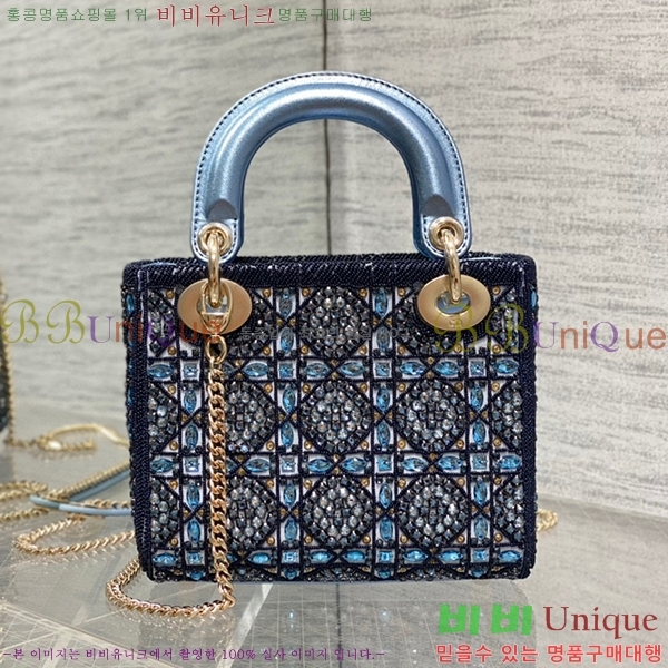 #��� ���̵�� �̴� M050566-301