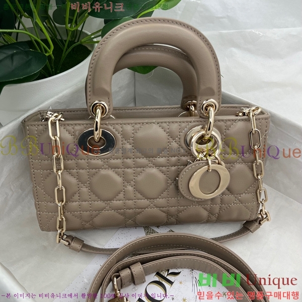 #��� ���̵� �� ���̹� ���� M0613-208