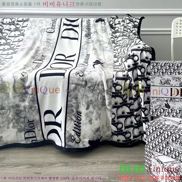 ��� ��� D715004