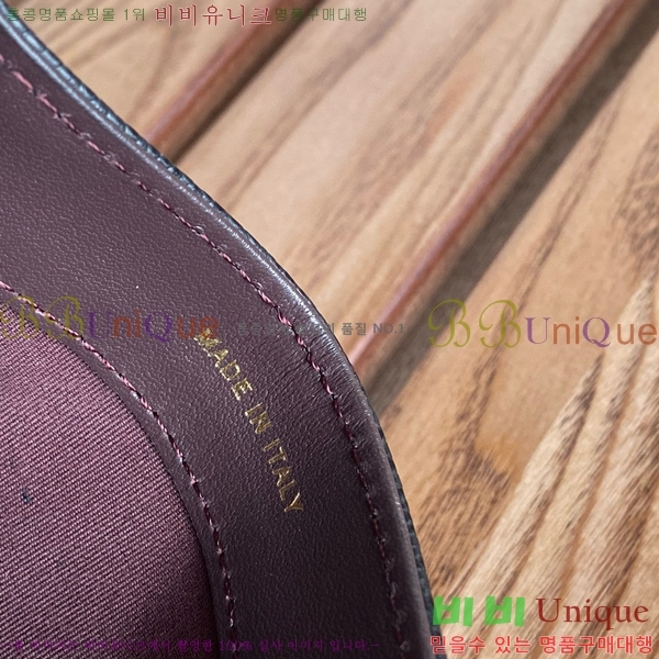 #���� Ŭ���� ī�� Ȧ�� AP0213-104