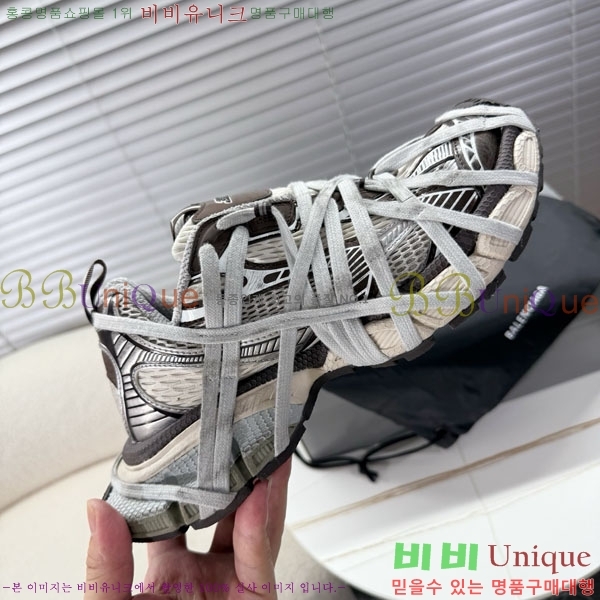 �߷��þư� 3XL Ʈ���̳� ����Ŀ�� BLA356602-8