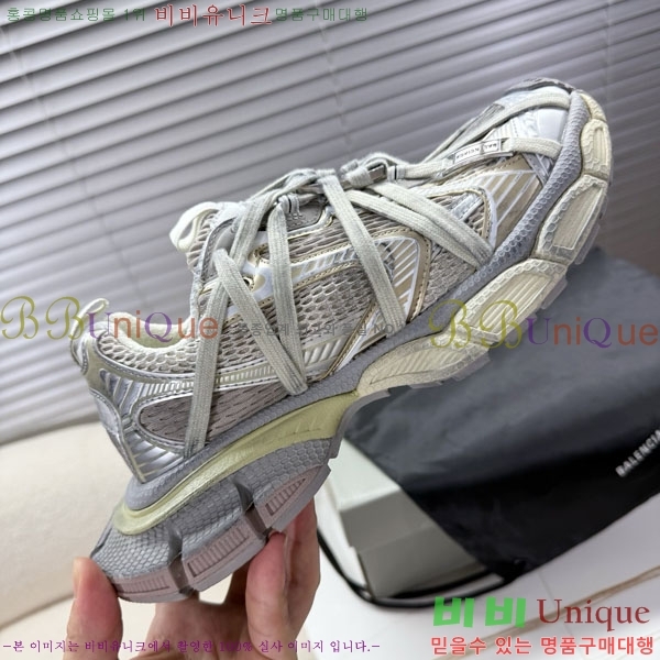 �߷��þư� 3XL Ʈ���̳� ����Ŀ�� BLA356601-1