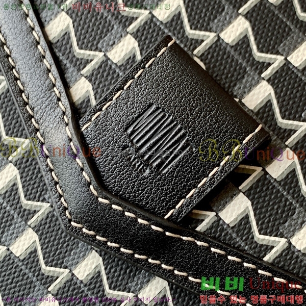 #���̳� ���̽��� M8021-107