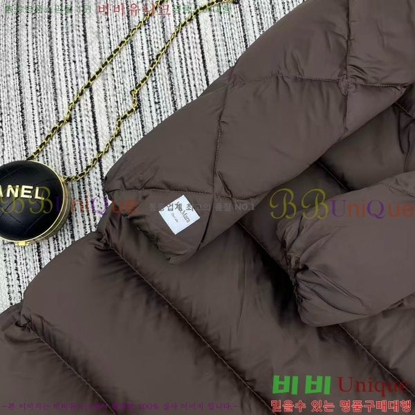 ���� ��**�� �ٿ� �е� MAXM2120544-8