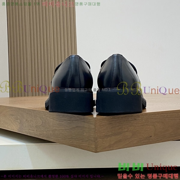 ���� ����� ���� P571870-1