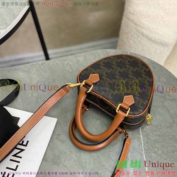 # Ʈ Ʈ ũν 198222-2001