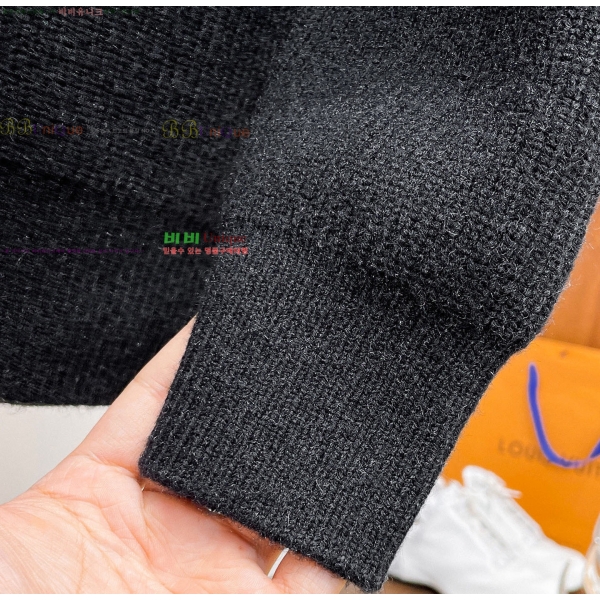 ���� ����� ����� TB587300-2