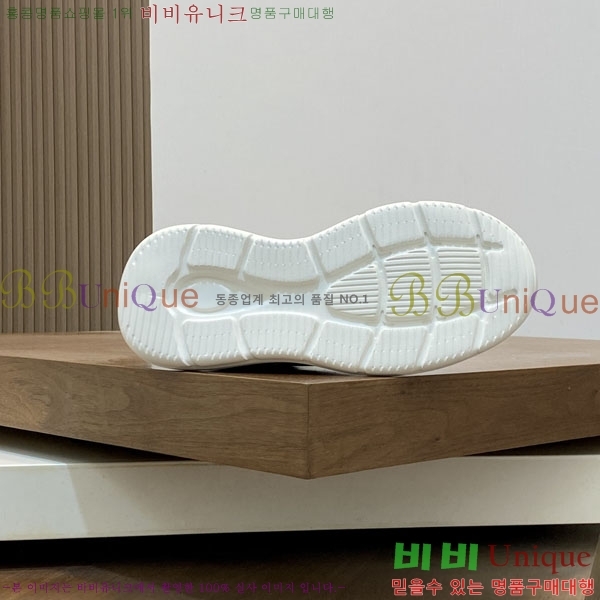 ���� ��**�� ����Ŀ�� MO6033021-5