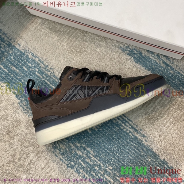 ���� ��**�� ����Ŀ�� M329745-1