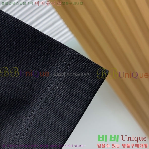 ���� �߷��þư� ���� Ƽ���� BA272634-1