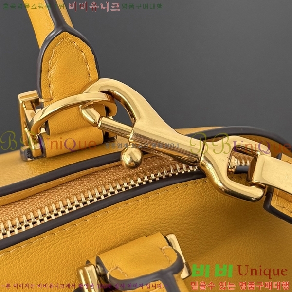 #�߷��þư� ������ ������ �̴� 8685852-102