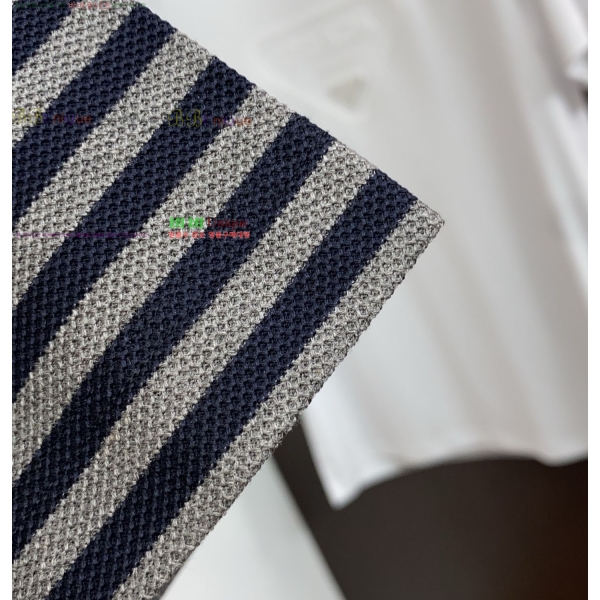 ���� ���ڷ� ��ġ�ڸ� ���� Ƽ���� BC72590-2