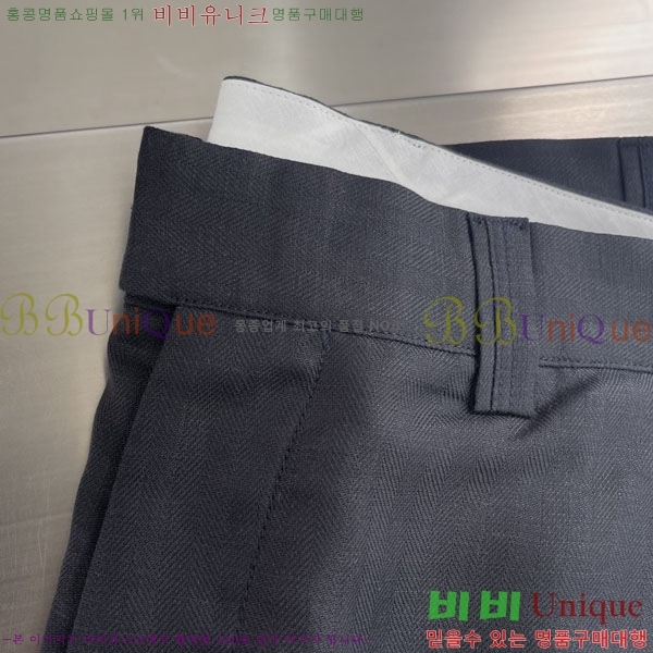 ���� ���ڷ� ��ġ�ڸ� �ݹ��� BC75668-1