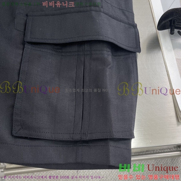 ���� ���ڷ� ��ġ�ڸ� �ݹ��� BC75668-2